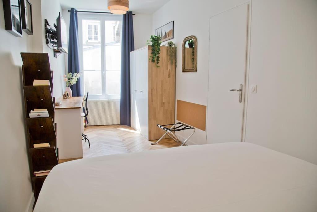 Fully Renovated Historic Apt In Heart Mouffetard Paris Exterior photo
